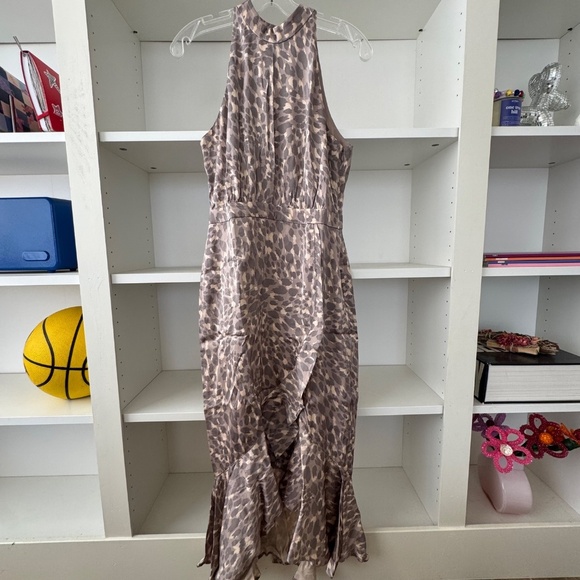 GOOD AMERICAN The Resort Halter Dress in Honey Leopard - Picture 6 of 11
